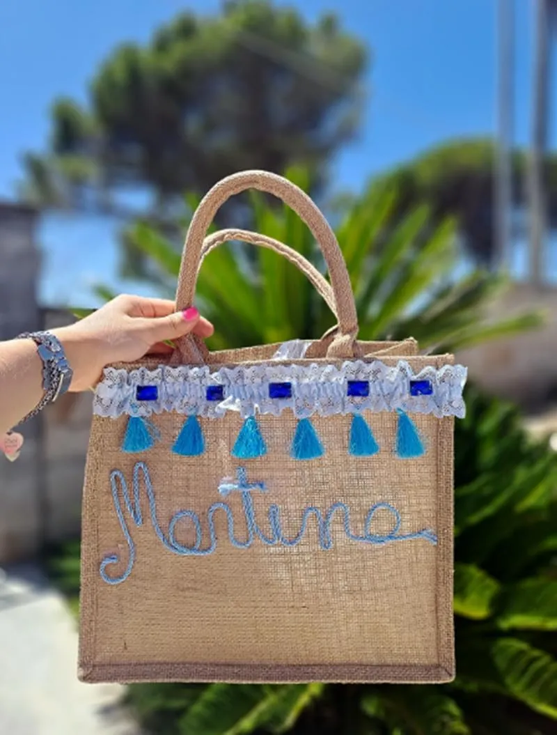 3 Pcs Burlap Tote Bags Bulk, Reusable Jute Tote Bag with 5Yd Ribbon Blank Burlap Gift Bag with Handle Waterproof Beach Tote Bag for Shopping Bridesmaid Gift Bag 12.2''x10.6''x6.3''