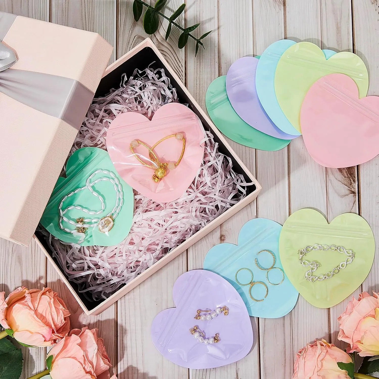 300 Pcs Heart-shaped Jewelry Packaging Bags Small Jewelry Transparent Resealable Cute Treat Bags for Business Wedding Birthday Festival Party Favor Supplies