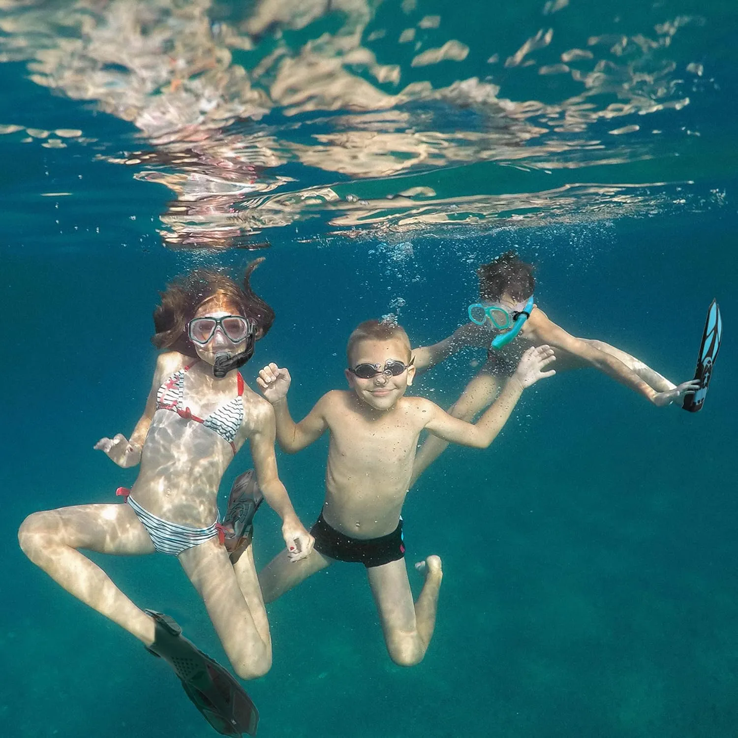 Kids Mask Fins Snorkel Set Snorkeling Packages, with Diving Mask, Snorkel, Adjustable Swim Fins, Mesh Bag, Anti-Fog Anti-Leak Snorkeling Gear for Kids for Snorkeling Swimming Diving