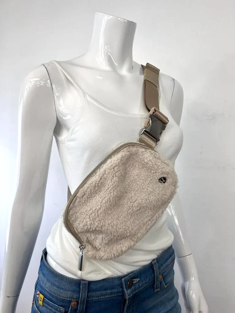 LULULEMON EVERYWHERE FLEECE BELT BAG