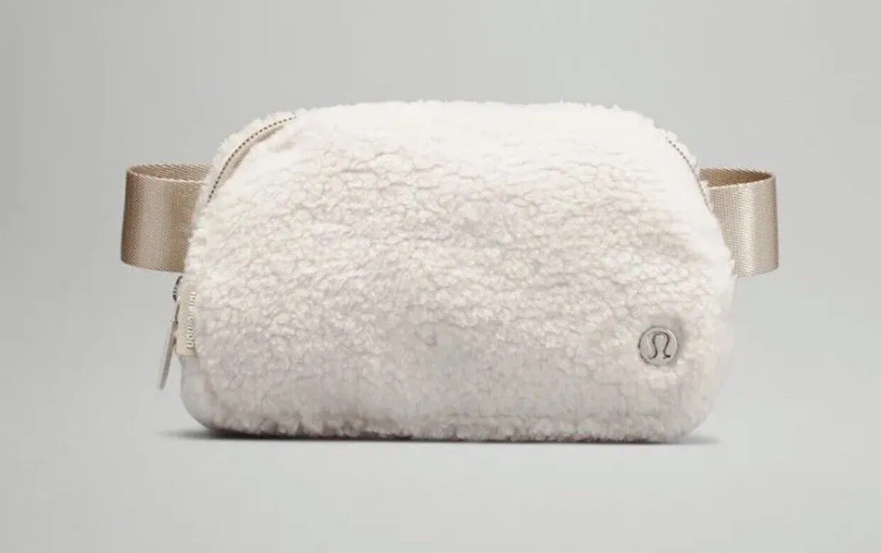 LULULEMON EVERYWHERE FLEECE BELT BAG