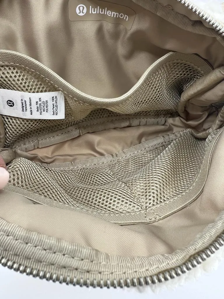 LULULEMON EVERYWHERE FLEECE BELT BAG