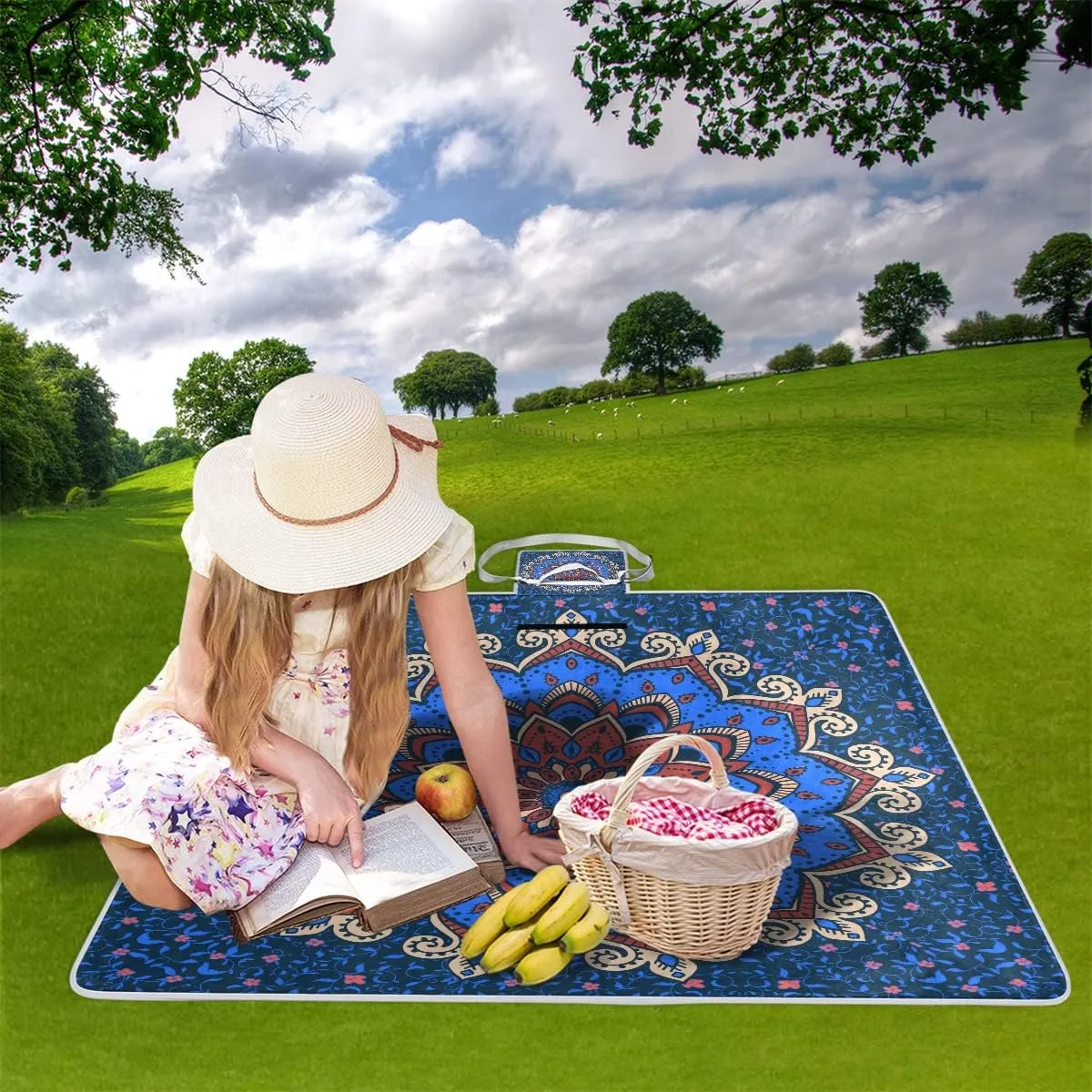 MNSRUU Picnic Blanket Waterproof Foldable, Blue Mandala Islamic Floral Large Outdoor Picnic Blanket Beach Blankets Camping Blanket Travel Mat, Shoulder Strap Tote, Rectangle 57x59in