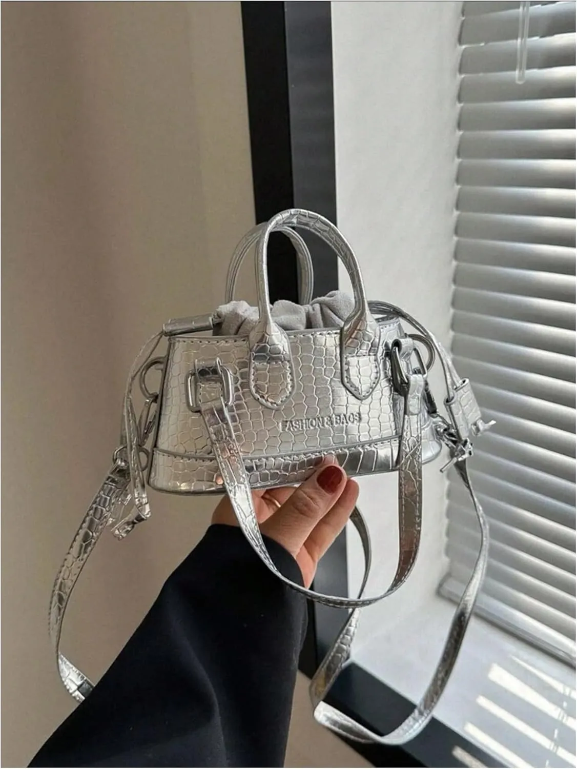 Women's Metallic Crocodile Embossed Shoulder Handbag Funky Drawstring Double Handle Mini Clutch Purse