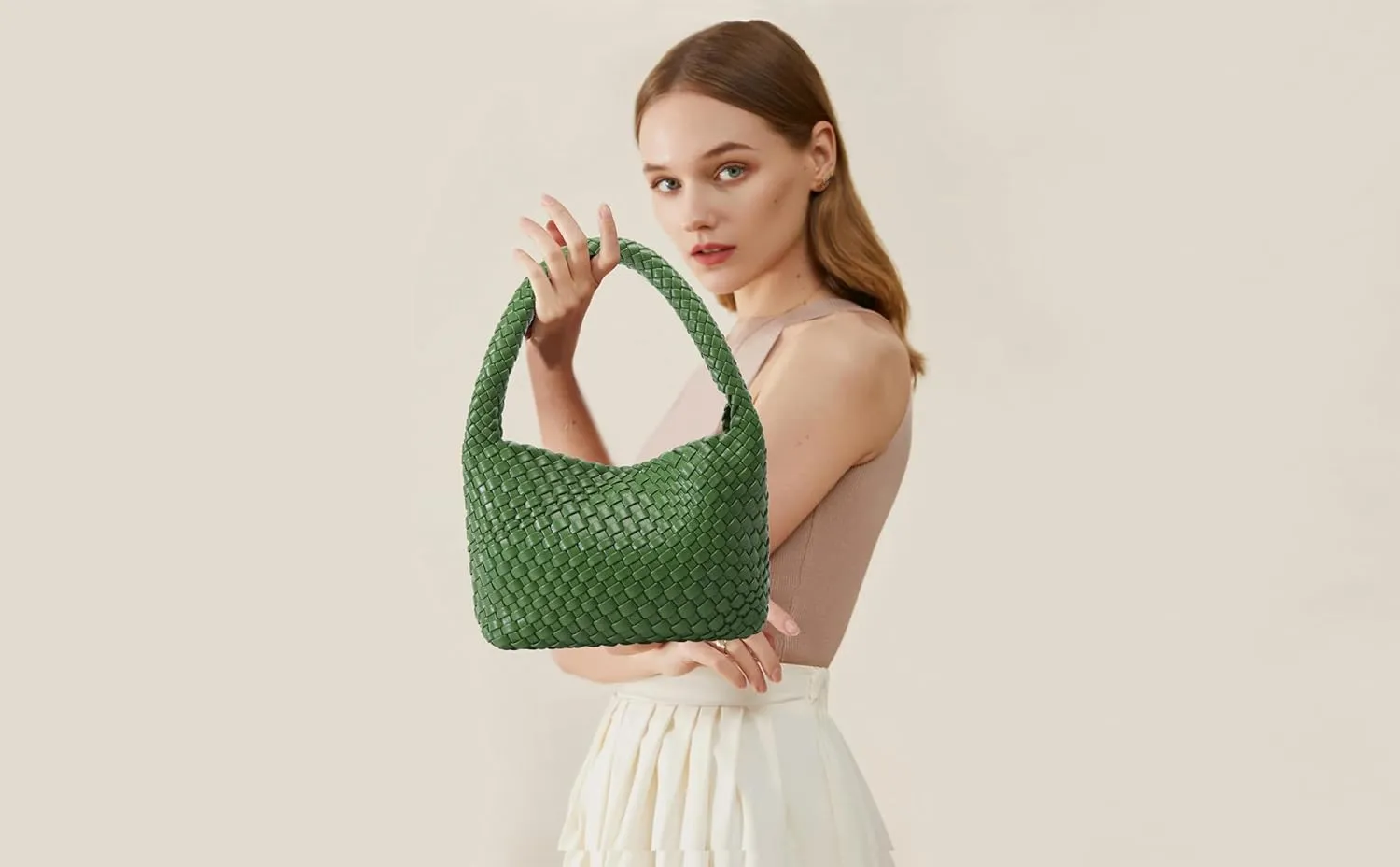 Woven Bag for Women, Small Vegan Leather Summer Beach Purse, and Travel Handbags Ladies' Retro Chic Shoulder Bags
